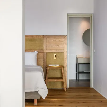 Rochari Hotel