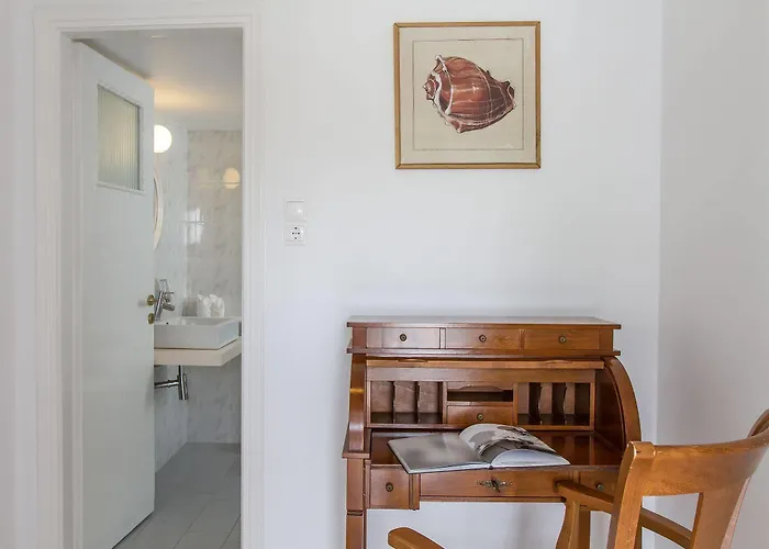 Rochari Mykonos Town