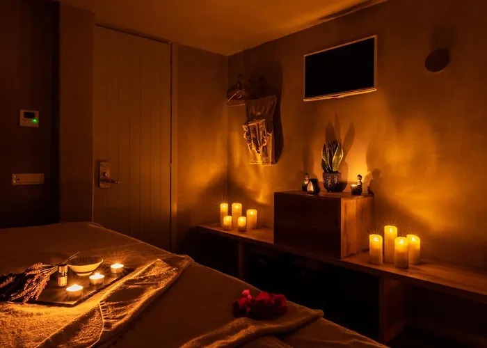 Ξενοδοχείο Rochari 4*